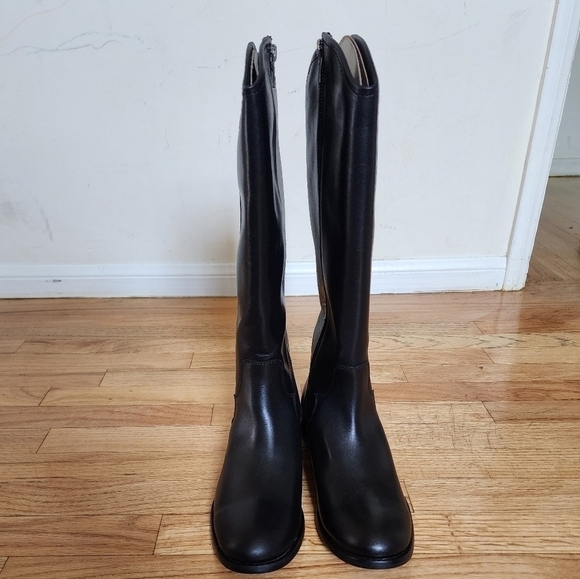 NEW Frye Marrisa Medallion Equestrian- inspired Tall Leather Boots size 6 - Picture 3 of 8